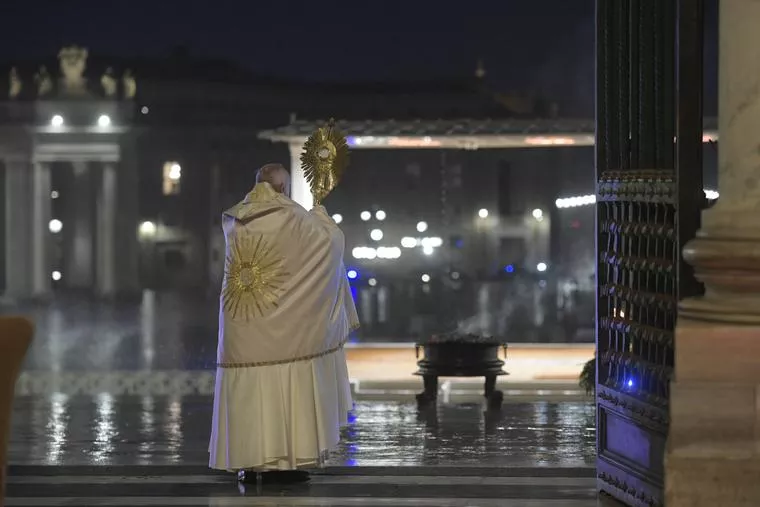 Pope Francis’ Distinctive Eucharistic Piety