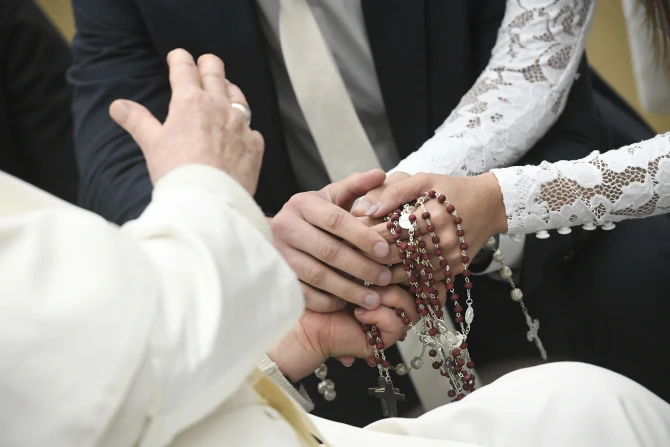 Pope Francis to young people: Prepare yourselves for marriage, don’t get divorced