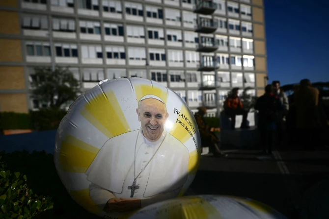 Pope Francis: Temptations, falls do not end in failure for those who believe in God’s love