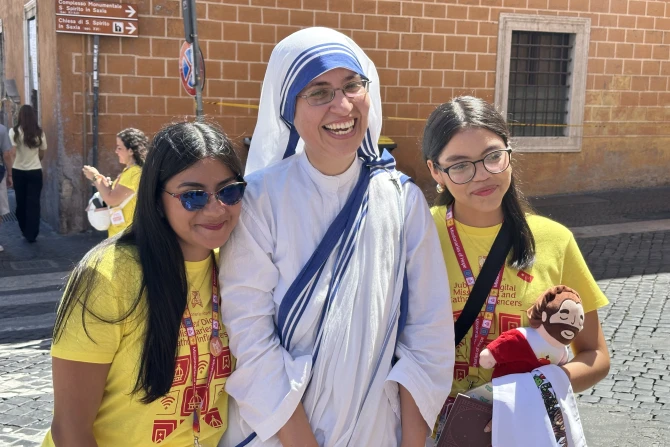 ‘To give them Jesus’: Missionaries of Charity bring powerful witness to Jubilee of Youth 