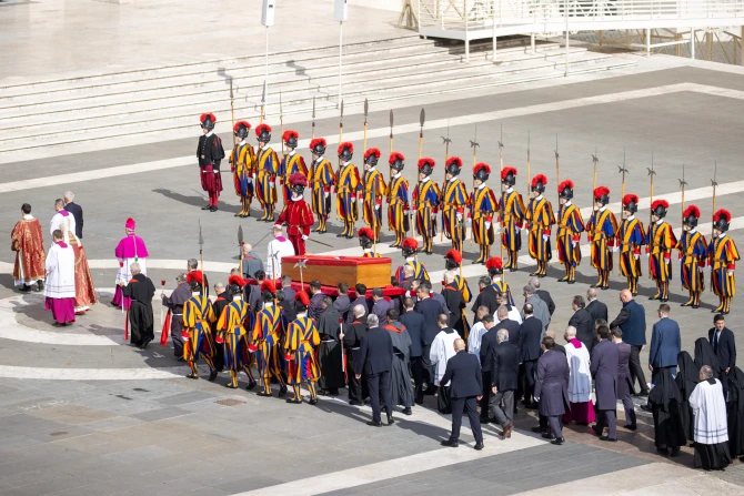 Pope Francis moved to St. Peter’s Basilica for final goodbye